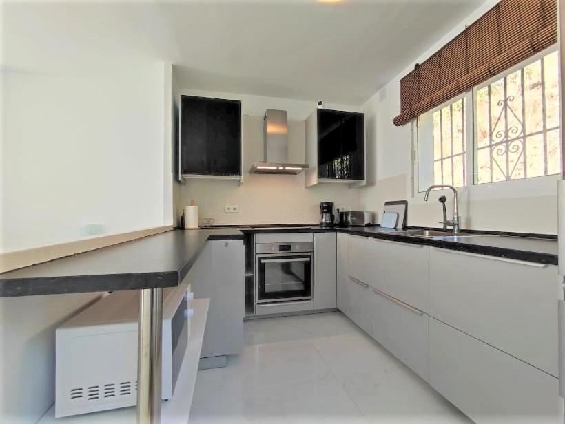 Beautiful 4 Bedroom Town House In Punta Lara Holiday home